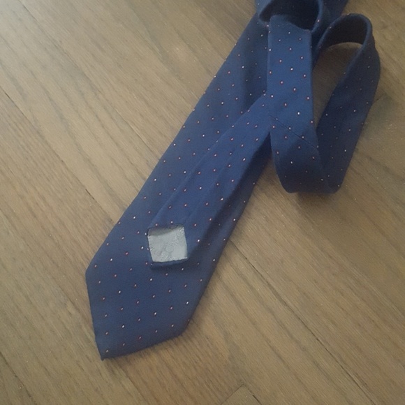 Vintage All Silk Christian Dior Tie - Sleek! - Picture 2 of 4